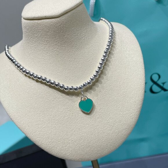 Tiffany Elegant Necklace with Iconic Charm - Picture 1 of 9